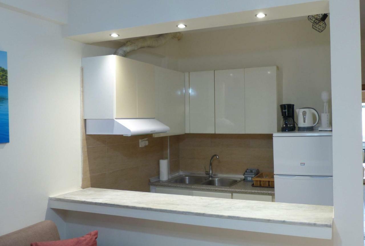 White Apartment 70M From The Sea Nea Peramos (Macedonia) Exterior foto