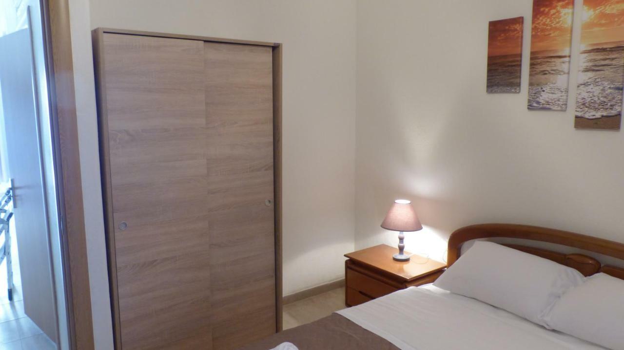 White Apartment 70M From The Sea Nea Peramos (Macedonia) Exterior foto