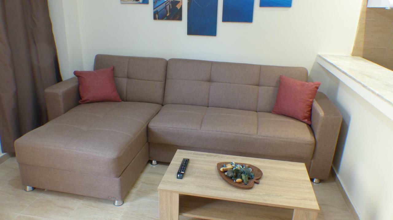 White Apartment 70M From The Sea Nea Peramos (Macedonia) Exterior foto